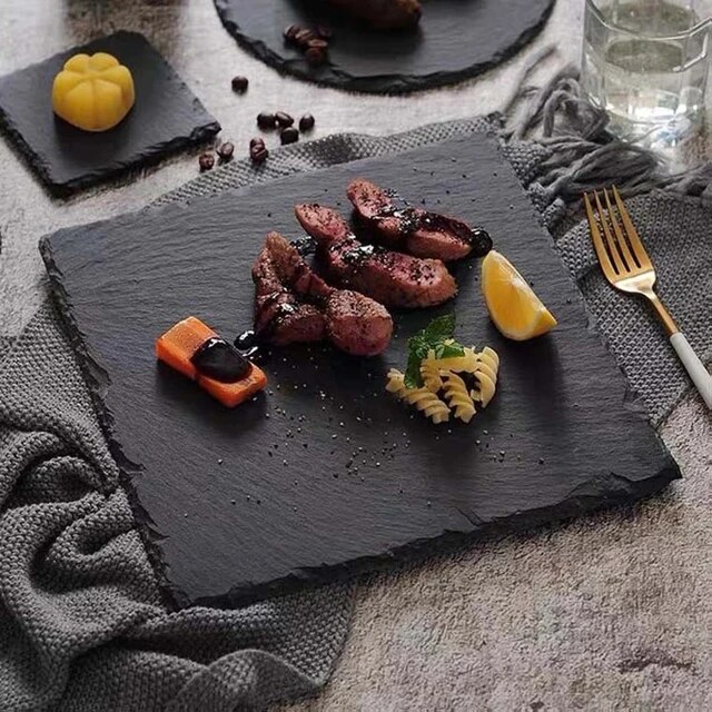 Serving-Steak-on-Slate2